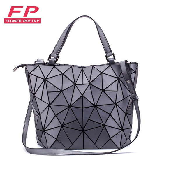 Famous Brands Women Shoulder Bag - Women's Bags